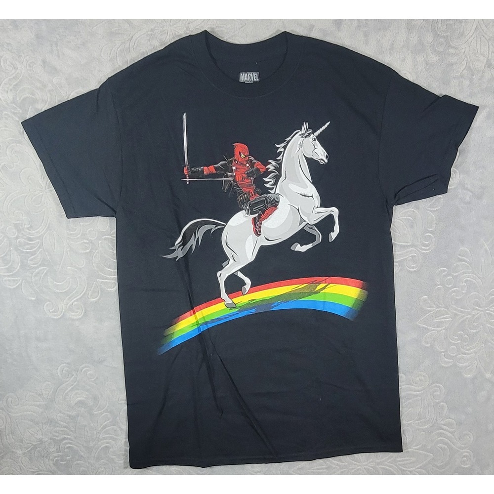 Deadpool Marvel T-Shirt "Riding A Unicorn On A Rainbow" Black Men's Medium NWOT